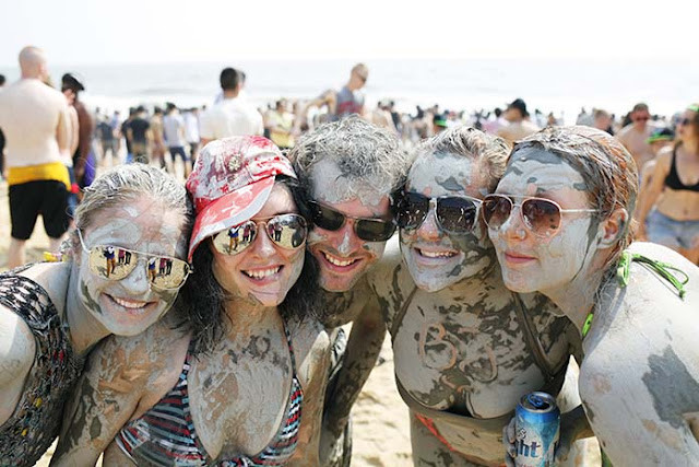 Lễ hội tắm bùn tại Boryeong - Nơi du khách thỏa sức vui chơi với bùn khoáng tự nhiên